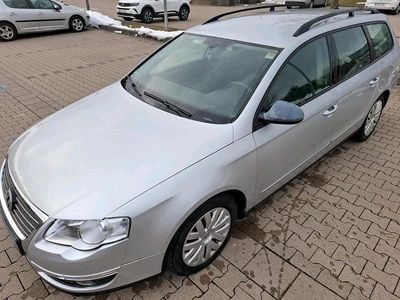 Gebraucht VW Passat 140 PS (102 kW) 2005 Silber Kombi