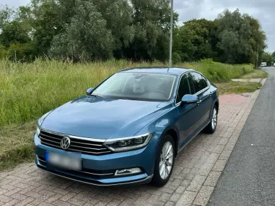 Gebraucht VW Passat Highline 150 PS (110 kW) 2015 Blau Limousine