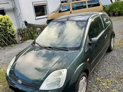 Gebraucht Ford Fiesta 70 PS (51 kW) 2004 Grün Kleinwagen