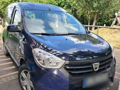 Gebraucht Dacia Dokker Comfort 95 PS (69 kW) 2015 Blau Van / Kleinbus