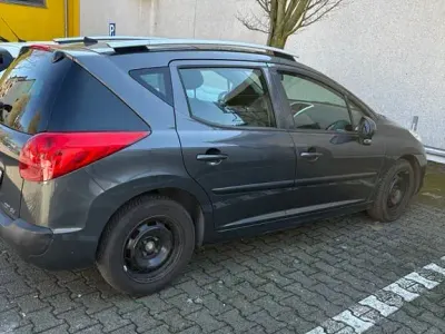 Gebraucht Peugeot 207 Premium 95 PS (69 kW) 2009 Grau Kombi