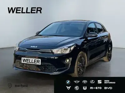 Używany Kia Rio Platinum 120 KM (88 kW) 2022 Czarny Sedan/Limuzyna