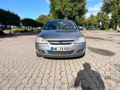 Gebraucht Opel Corsa 80 PS (58 kW) 2005 Grau Kleinwagen