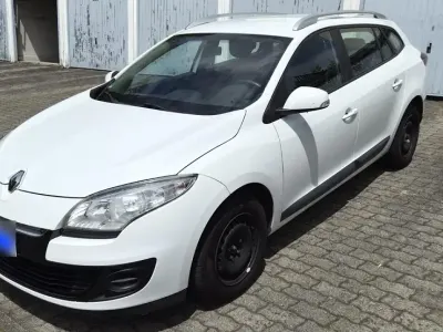 Gebraucht Renault Mégane GrandTour 116 PS (85 kW) 2013 Weiß Kombi