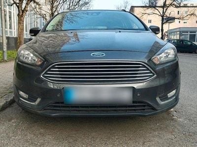 Gebraucht Ford Focus Titanium 120 PS (88 kW) 2014 Grau Kombi