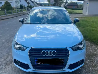 Gebraucht Audi A1 Ambition 105 PS (77 kW) 2012 Blau Kleinwagen