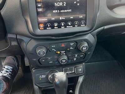 Usado Jeep Renegade Limited 140 HP (102 kW) 2019 Azul SUV