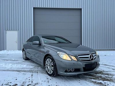 Grau Gebraucht 2010 Mercedes E250 Coupé | 8.290 € (Guter Preis)