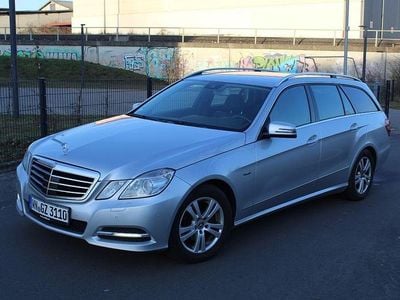 Silber Gebraucht 2010 Mercedes E220 Avantgarde Limousine | 6.500 € (Fairer Preis)