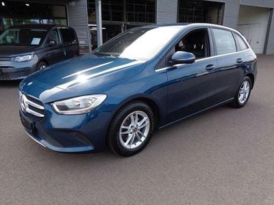 Gebraucht Mercedes B180 136 PS (100 kW) 2019 Blau Van / Kleinbus