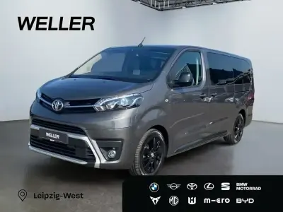 Używany Toyota Proace Executive 177 KM (130 kW) 2022 Szary Minivan