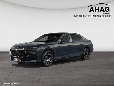 Gebraucht BMW 740 M Sport 299 PS (219 kW) 2025 Bmw individual dravitgrau Limousine