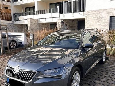 Gebraucht Skoda Superb 150 PS (110 kW) 2015 Grau Kombi