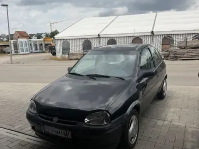 Gebraucht Opel Corsa 60 PS (44 kW) 1996 Schwarz Kleinwagen