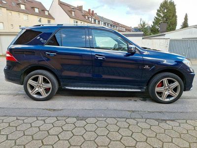 Gebraucht Mercedes ML63 AMG Premium 525 PS (386 kW) 2013 Blau SUV