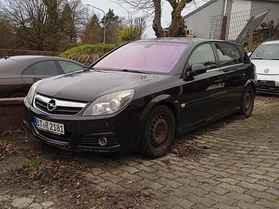 Gebraucht Opel Signum 184 PS (135 kW) 2008 Schwarz Kleinwagen