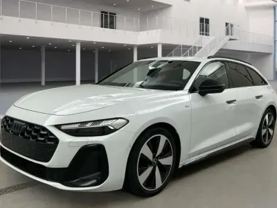 Second-hand Audi A5 S-line plus 204 CP (150 kW) 2025 Alb Break