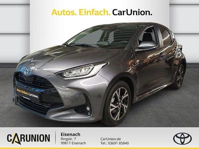 Neu Toyota Yaris 116 PS (85 kW) 2026 Grau Kleinwagen