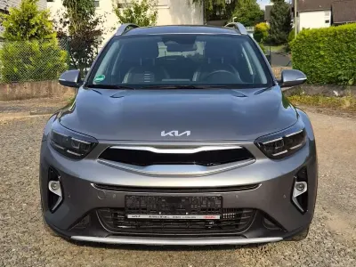 Gebraucht Kia Stonic Spirit 101 PS (74 kW) 2025 Grau SUV