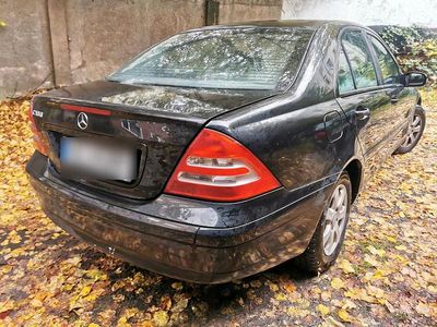 Mercedes C180