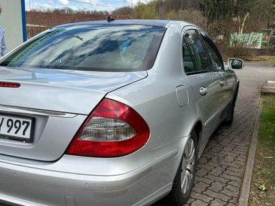 Mercedes E200