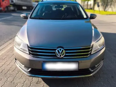 Używany VW Passat 105 KM (77 kW) 2011 Beżowy Sedan/Limuzyna
