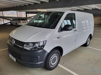 Weiß Gebraucht 2017 VW Transporter Van | 10.400 € (Etwas zu teuer)
