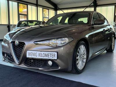 Usata Alfa Romeo Giulia Super 179 CV (131 kW) 2016 Grigio Berlina