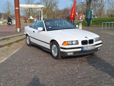Gebraucht BMW 325 Cabriolet 192 PS (141 kW) 1993 Weiß Cabrio
