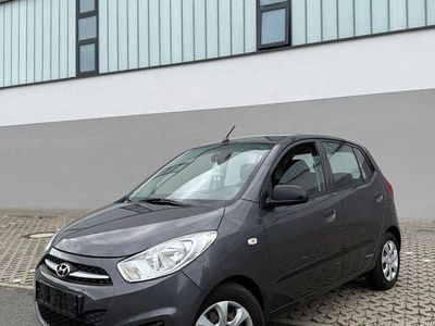 Gebraucht Hyundai i10 Edition 69 PS (50 kW) 2012 Grau Kleinwagen