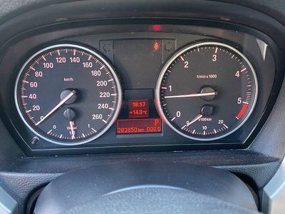 Gebraucht BMW 320 Exclusive 184 PS (135 kW) 2011 Grau Kombi