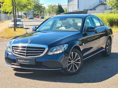 Gebraucht Mercedes C180 122 PS (89 kW) 2020 Blau Limousine