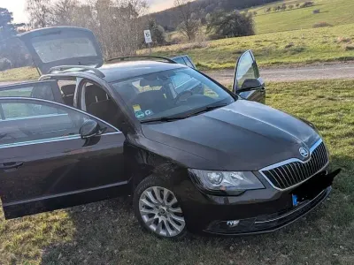 Gebraucht Skoda Superb Exclusive 140 PS (102 kW) 2014 Braun Kombi