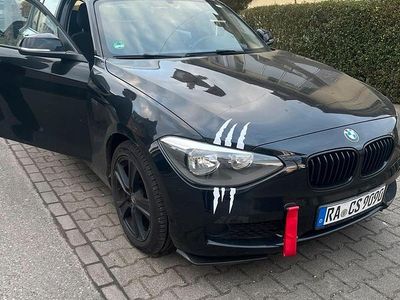 Gebraucht BMW 114 Sport Line 102 PS (75 kW) 2014 Schwarz Kleinwagen