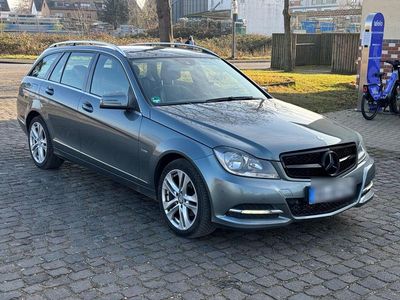 Grau Gebraucht 2011 Mercedes C200 Avantgarde Kombi | 6.400 € (Fairer Preis)