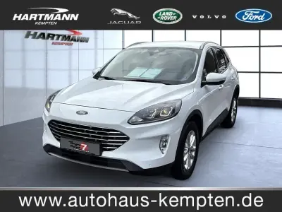Gebraucht Ford Kuga Titanium 225 PS (165 kW) 2022 Frostweiß SUV