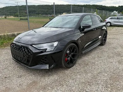 Gebraucht Audi RS3 Sport 400 PS (294 kW) 2026 Schwarz Limousine