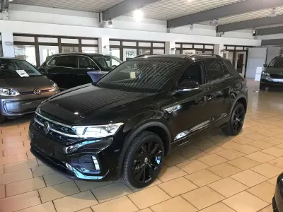 Second-hand VW T-Roc R-line 150 CP (110 kW) 2022 Negru SUV