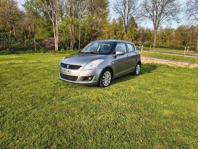 Usata Suzuki Swift Club 94 CV (69 kW) 2011 Argento Utilitaria