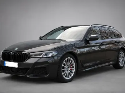 Gebraucht BMW 530 Performance 286 PS (210 kW) 2023 Grau Kombi