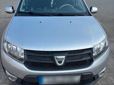 Gebraucht Dacia Sandero Stepway 90 PS (66 kW) 2014 Grau SUV