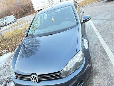 Gebraucht VW Golf VI 80 PS (58 kW) 2011 Blau Kleinwagen