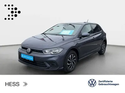 Usata VW Polo Life 95 CV (69 kW) 2021 Grigio Utilitaria