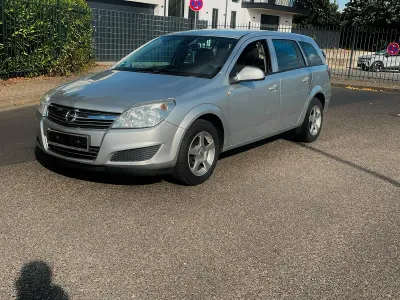 Gebraucht Opel Astra 2009 Silber Kombi