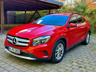 Usata Mercedes GLA200 136 CV (100 kW) 2014 Rosso SUV