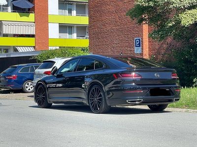 Second-hand VW Arteon R-line 190 CP (139 kW) 2019 Negru Hatchback