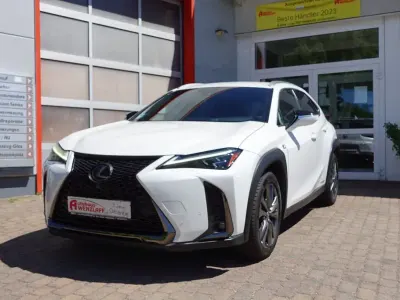 Gebraucht Lexus UX 250h E-FOUR F-Sport 184 PS (135 kW) 2019 Weiß SUV