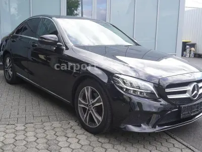Gebraucht Mercedes C180 Avantgarde 156 PS (114 kW) 2019 Schwarz Limousine