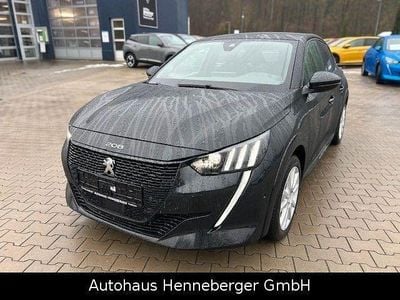 Schwarz Gebraucht 2022 Peugeot e-208 GT Kleinwagen | 16.990 € (Fairer Preis)