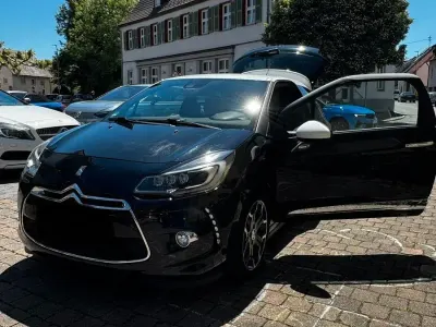 Gebraucht Citroën DS3 Sport Chic 120 PS (88 kW) 2016 Schwarz Kleinwagen